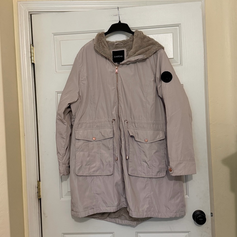 Bebe Faux Fur Lined Anorak Parka Jacket Coat Women’s Size 2X Light Taupe Mauve